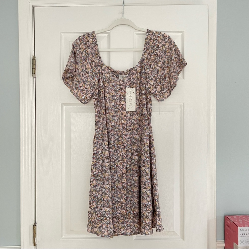 NWT Sienna Sky Floral Dress